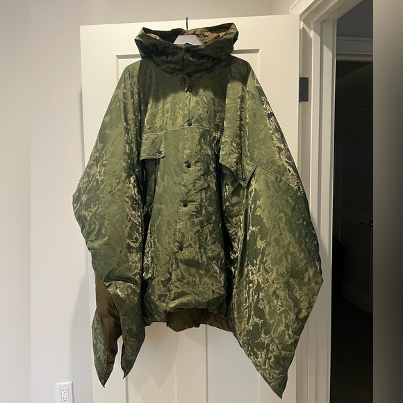 Fried Rice Poncho - exclusive from Complexcon - Picture 1 of 6